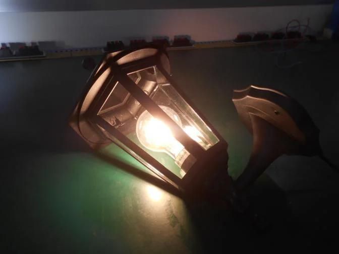 Traditional Outdoor Garden Lamp E27 Plastic and Glass Material IP44