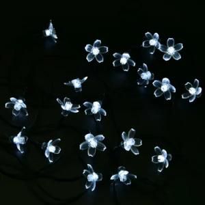 Hot Selling Christmas Solar Cherry Pendant Light for Outdoor Decoration