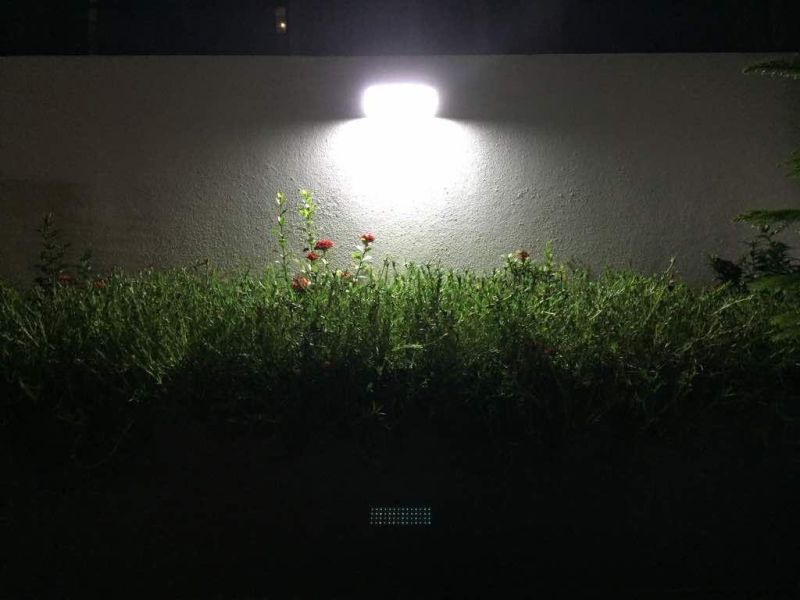 Warm White Color Aluminium Alloy Solar Wall Lights for Outdoor Use