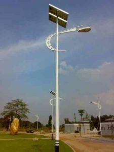 8m Height Solar LED Light with Free Maintenance Battery