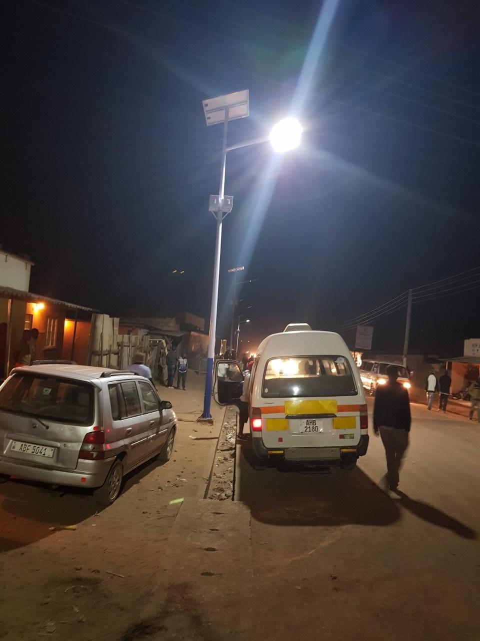 Baode Lights 6m Pole 30W LED Solar Street Light
