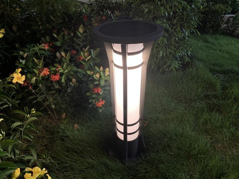 Factory LED Lighting Ce Solar Outdoor Lighting Garden Pathway Lighting 5W Solar Panel Decking Lighting