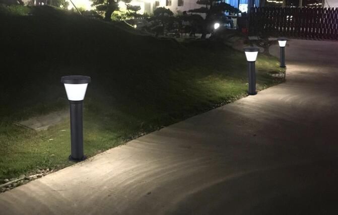 Outdoor Park Road Landscape Rechargeable Waterproof Garden Solar Lamp