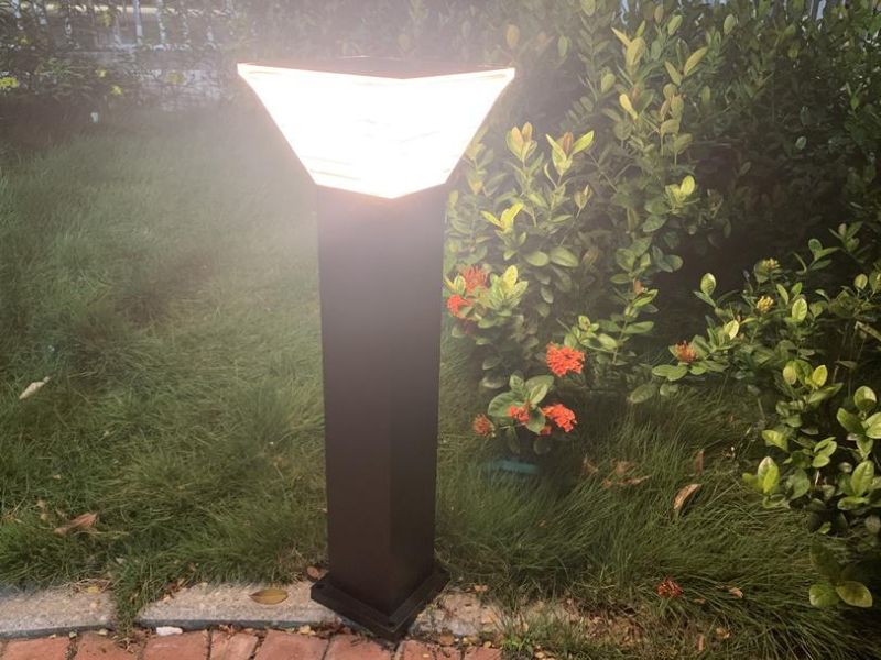 Waterproof High Power LED Outdoor Bollard Light Solar Powered Garden Light with LED Light