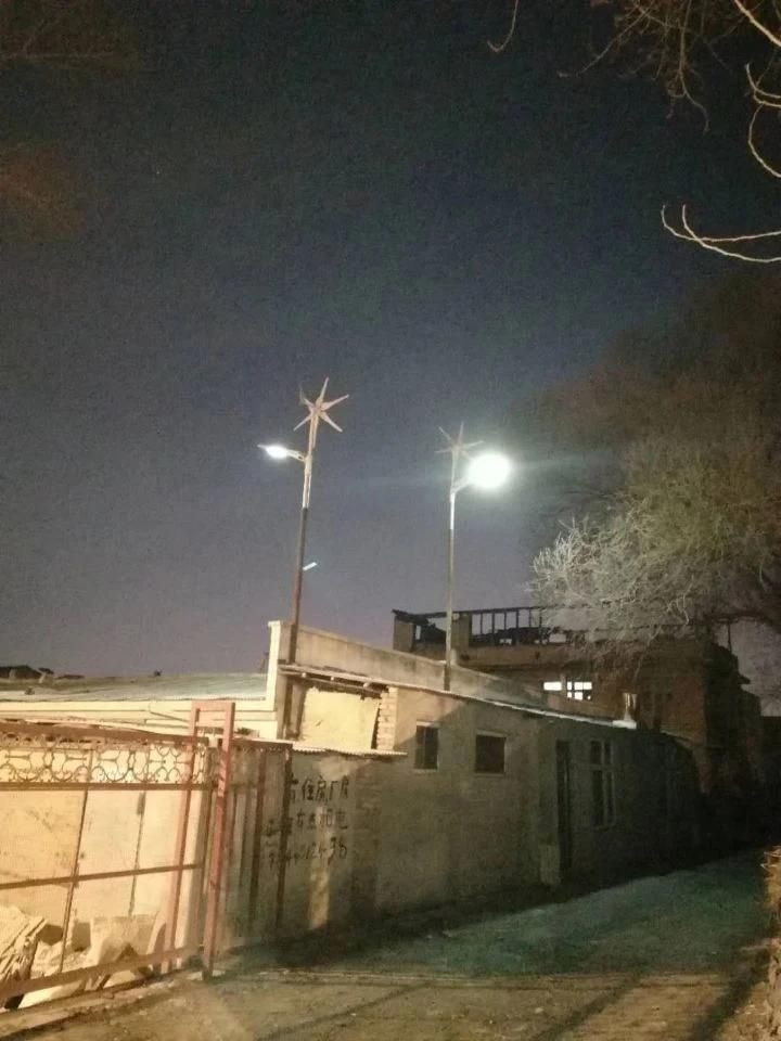 Die-Casting Aluminum Blue Tooth Control Motion Sensor Solar Powered LED Street Lighting