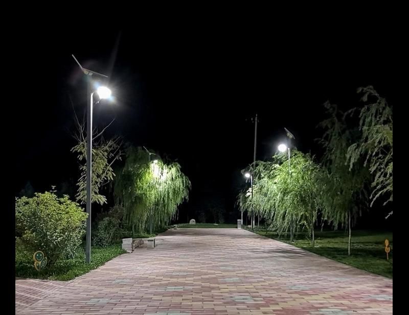 New LED Lighting Product LED Solar Flood Light Outdoor Yard Lighting with 300W LED Light