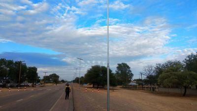 70W Energy Saving 7000-8400lm All in One LED Solar Street Light Solar Lamp