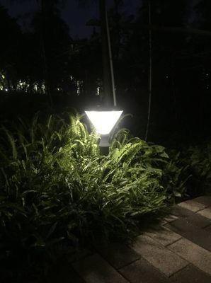 Outdoor All in One Garden Waterproof IP65 Warm White Lawn Park LED Solar Lawn Light