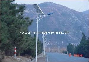 8m Height 3mm 60W LED Solar Street Light