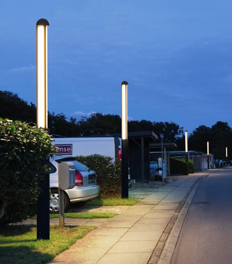 European Hot Sale Cylindrical LED Light Column Bollards for Decorative Lighting